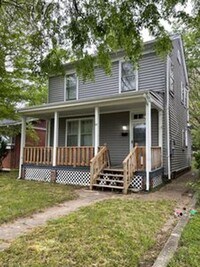 Building Photo - Beautiful southside block
