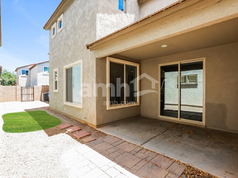 Building Photo - 3470 E Orchid Ln
