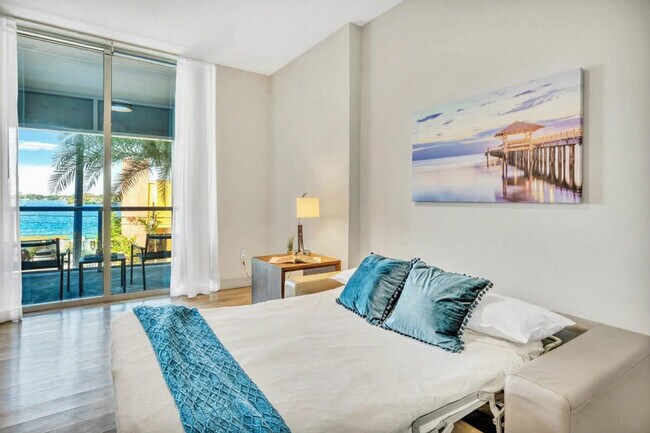 Building Photo - 101 N Ocean Dr