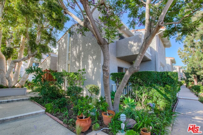 Building Photo - 28240 Rey De Copas Ln
