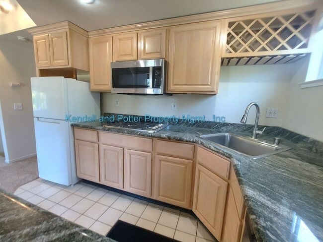 Building Photo - Spacious 1 bedroom loft in Santa Cruz