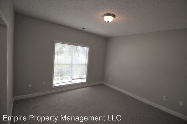 Building Photo - 5013 Patriot Park Dr SE