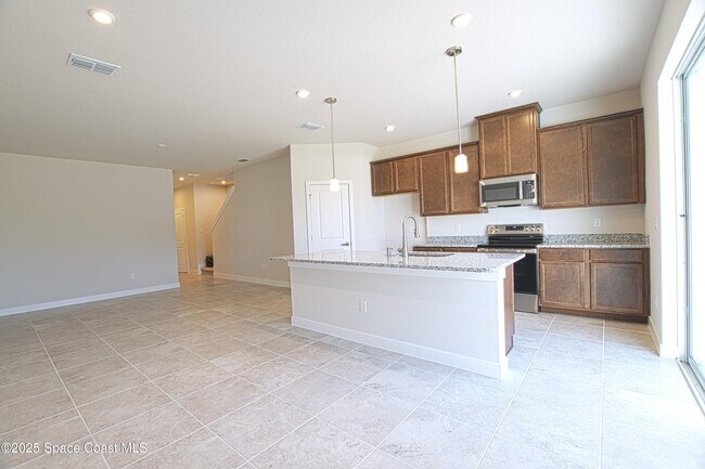 Building Photo - 1865 Kendall Pointe Pl