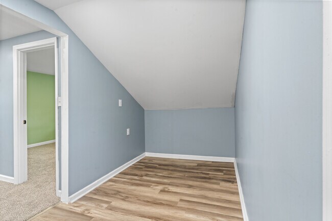 Building Photo - 2416 Sherry Rd