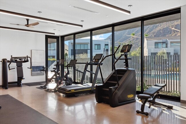 Building Photo - 4544 N Evans Dr