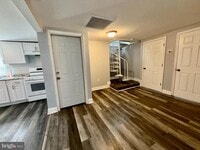 Building Photo - 9 S Maple Ave