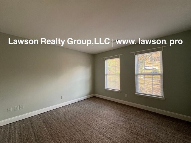 Building Photo - Adorable and Updated-One Level Living with Paved Driveway