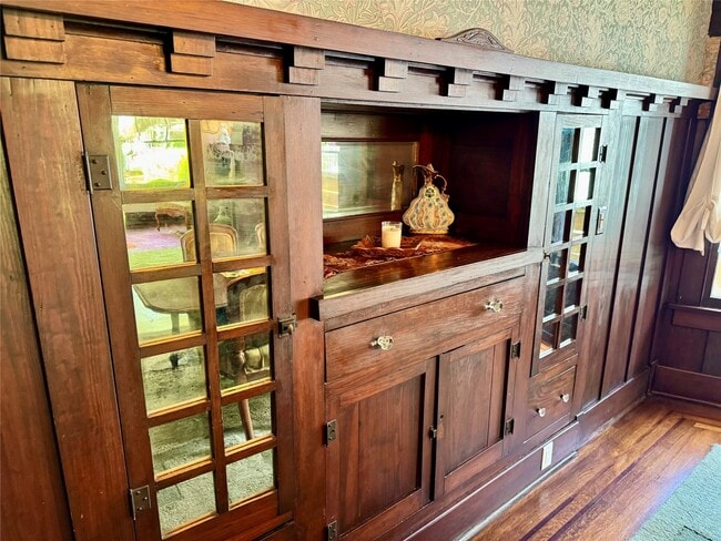 Building Photo - 2608 Hopkins St