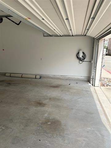 Building Photo - 500 Texas Dr