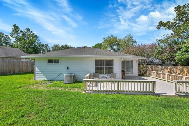 Building Photo - 10914 Waterview Cir