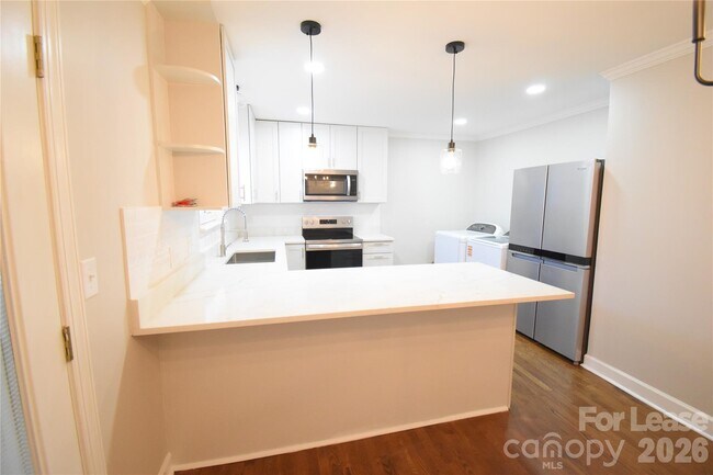 Building Photo - 4201 University Dr