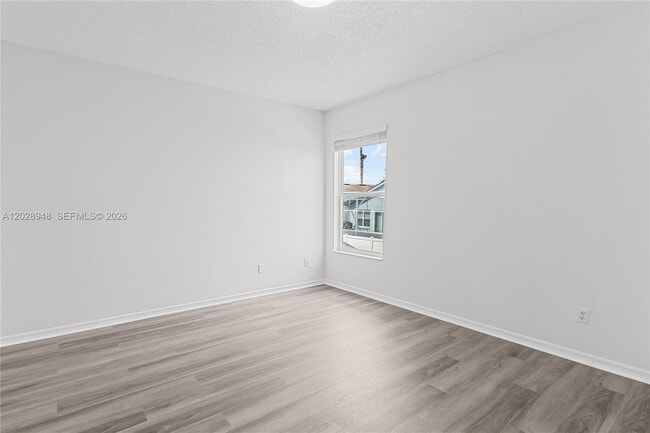 Building Photo - 434 Castlemain Cir