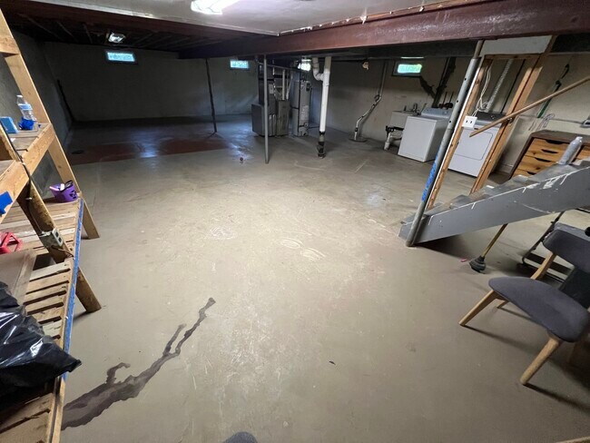 Building Photo - 1 Shell Ct