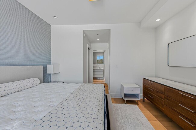 Building Photo - 2501 M St NW