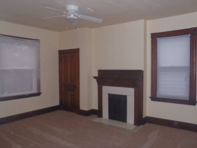 Building Photo - 936 Ludlow Ave