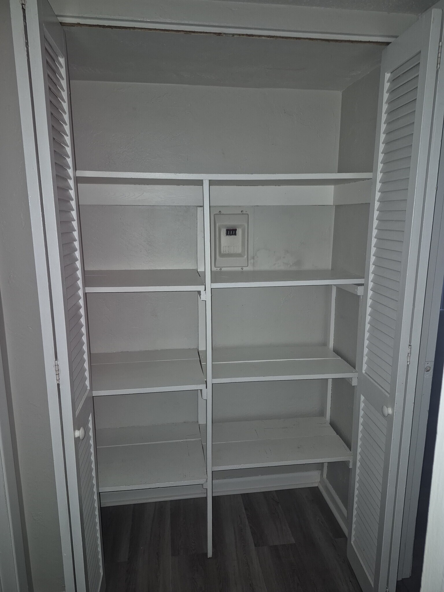 Building Photo - 2426 Tulane Ave