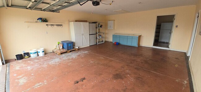 Building Photo - Move-In Ready 2BR/2BA Home with Solar & Bo...