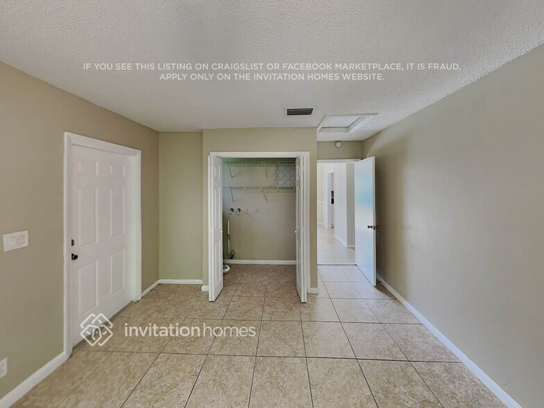 Building Photo - 4095 NW 79th Ave