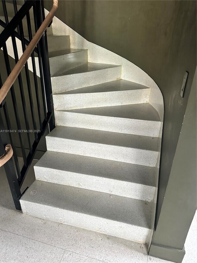 Building Photo - 1601 Jefferson Ave