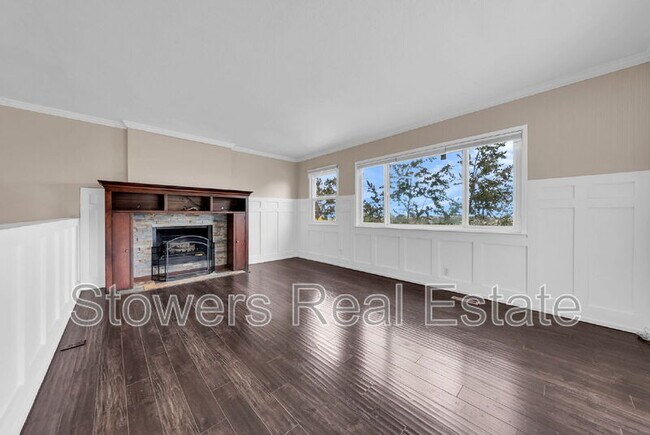 Building Photo - 25551 Maitland Dr