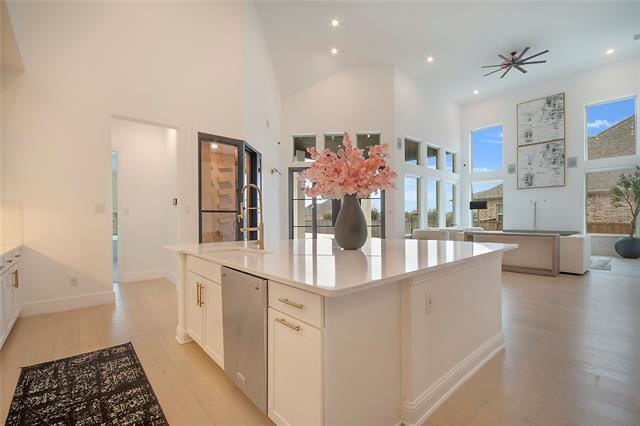 Building Photo - 1520 Chisholm Trail