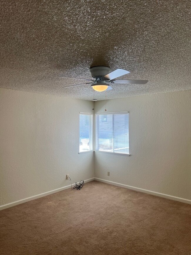 Building Photo - 2526 I St