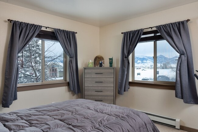 Building Photo - 3 bed 2 bath condo in Belgrade