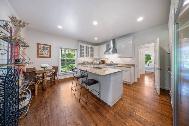 Building Photo - 154 Captains Neck Ln