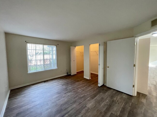 Building Photo - 189 Lenox Ct