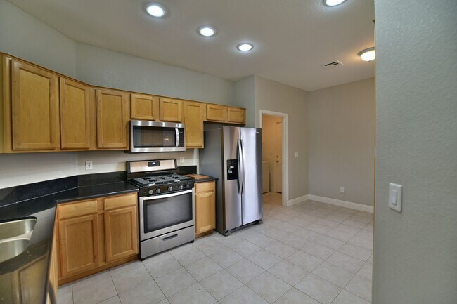 Building Photo - 6157 Copper Crest Dr