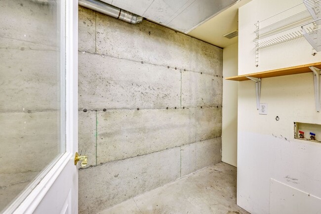 Building Photo - Poulsbo Home