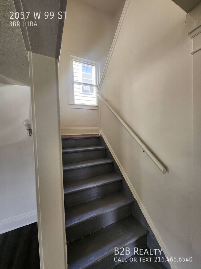 Building Photo - 2057 W 99th St
