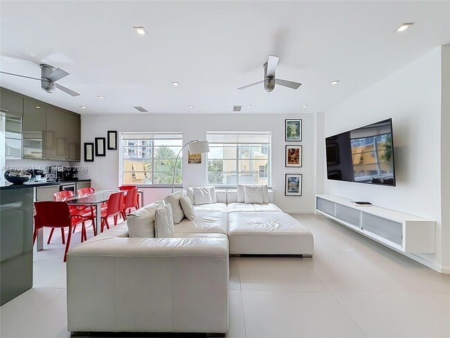 Building Photo - 1460 Ocean Dr