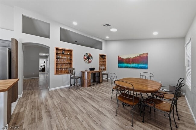 Building Photo - 833 Glitter Glen Ct