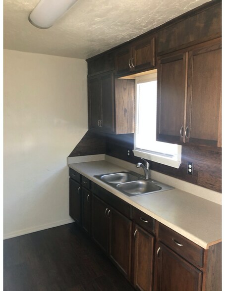 Building Photo - 110 S 9th St