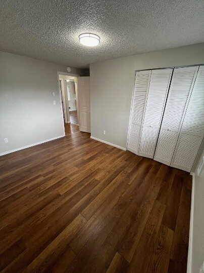 Building Photo - Updated Duplex with Garage