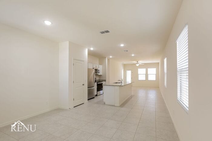 Building Photo - 35327 W San Capistrano Ave