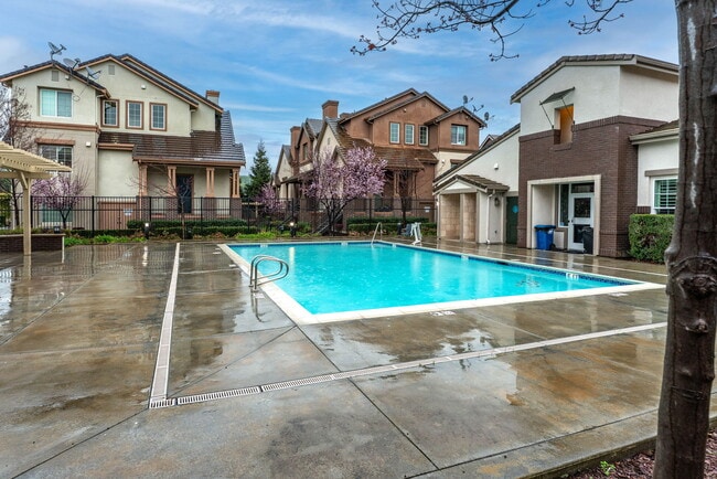 Building Photo - 1070 Tourmaline Ter