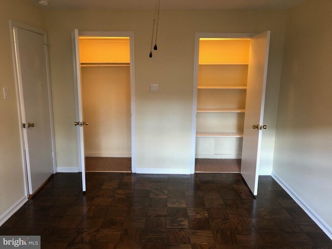 Building Photo - 1007 Yardley Commons