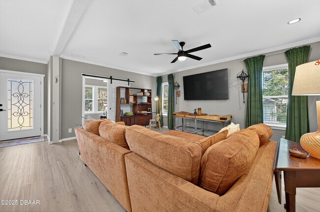 Building Photo - 121 12th St