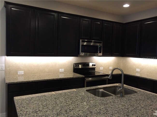 Building Photo - 7448 Leighside Dr