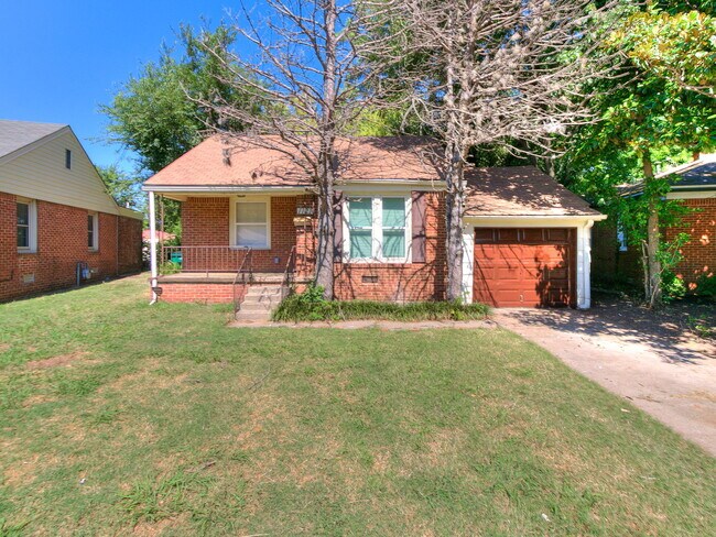 Primary Photo - 1121 Bellevidere Dr