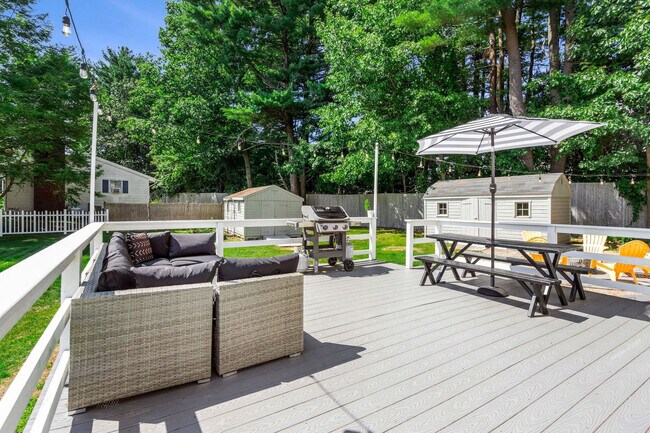 Building Photo - 6 Elwyn Rd