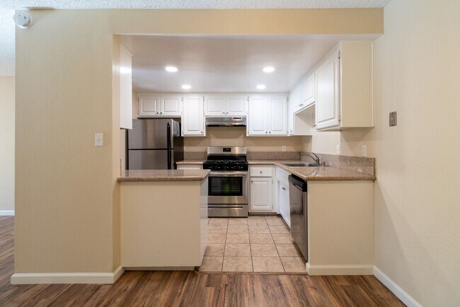 Interior Photo - Marconi Gardens