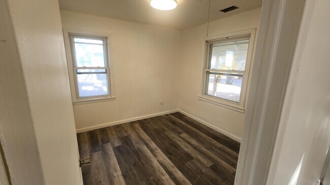 Building Photo - 6120 Marvin St