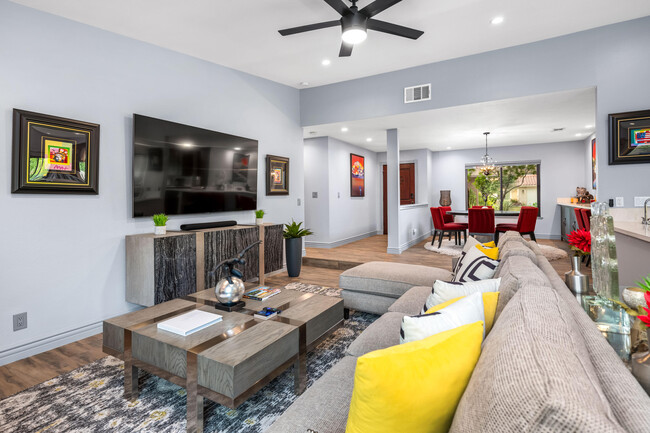 Building Photo - 1289 E Caleta Way