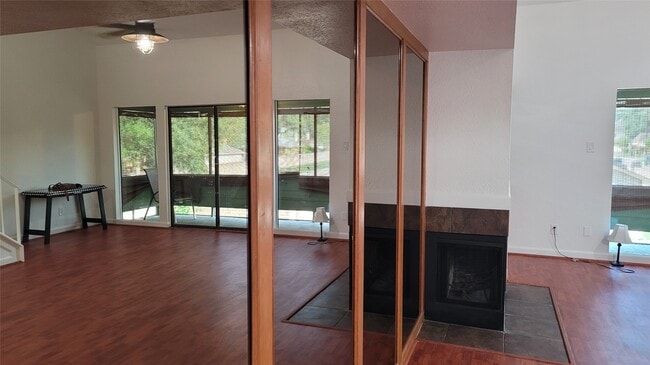 Building Photo - 14777 Wunderlich Dr