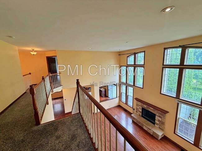 Building Photo - 2050 Rockland Dr