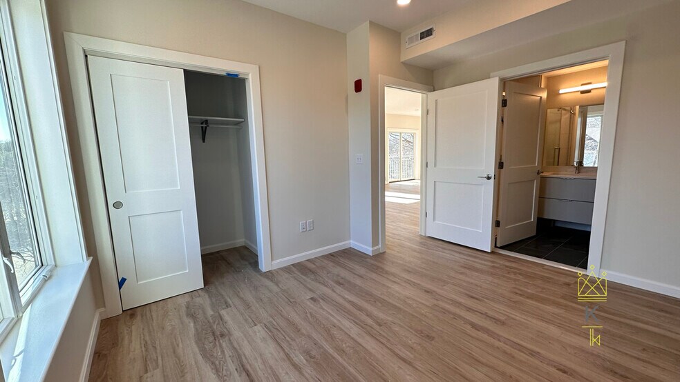 Building Photo - 458 Washington St