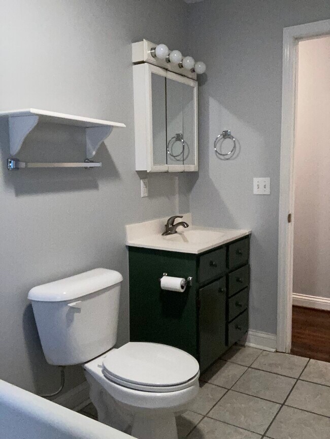 Vanity - 2609 Medary Ave